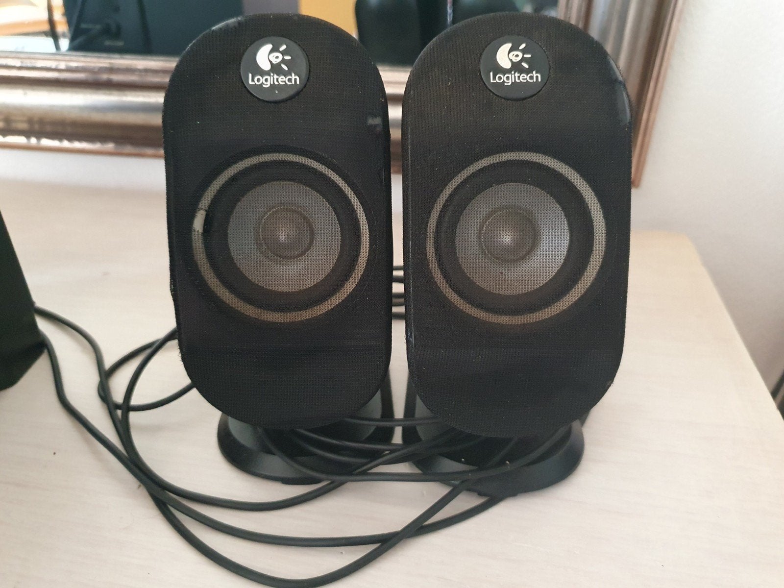 logitech woofer met 2 boxjes, Computers en Software, Pc speakers, Ophalen, Gebruikt