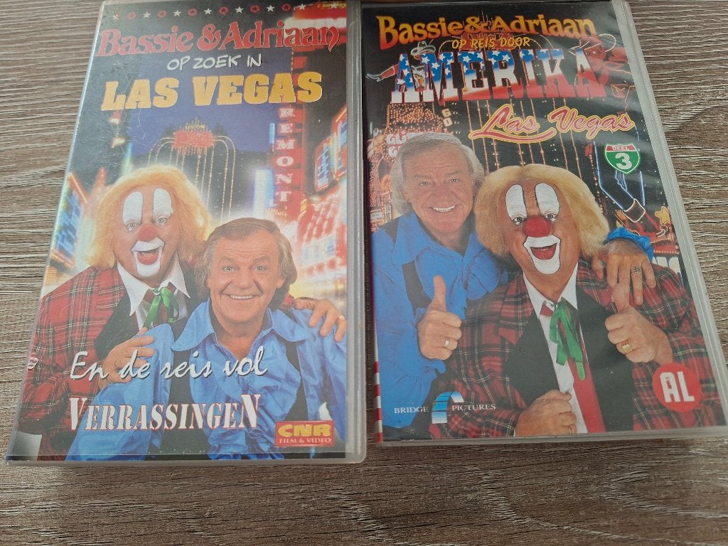 Bassie & Adriaan in Las Vegas VHS videobanden, Cd's en Dvd's, VHS | Film, Gebruikt, Alle leeftijden, Kinderfilm, VHS