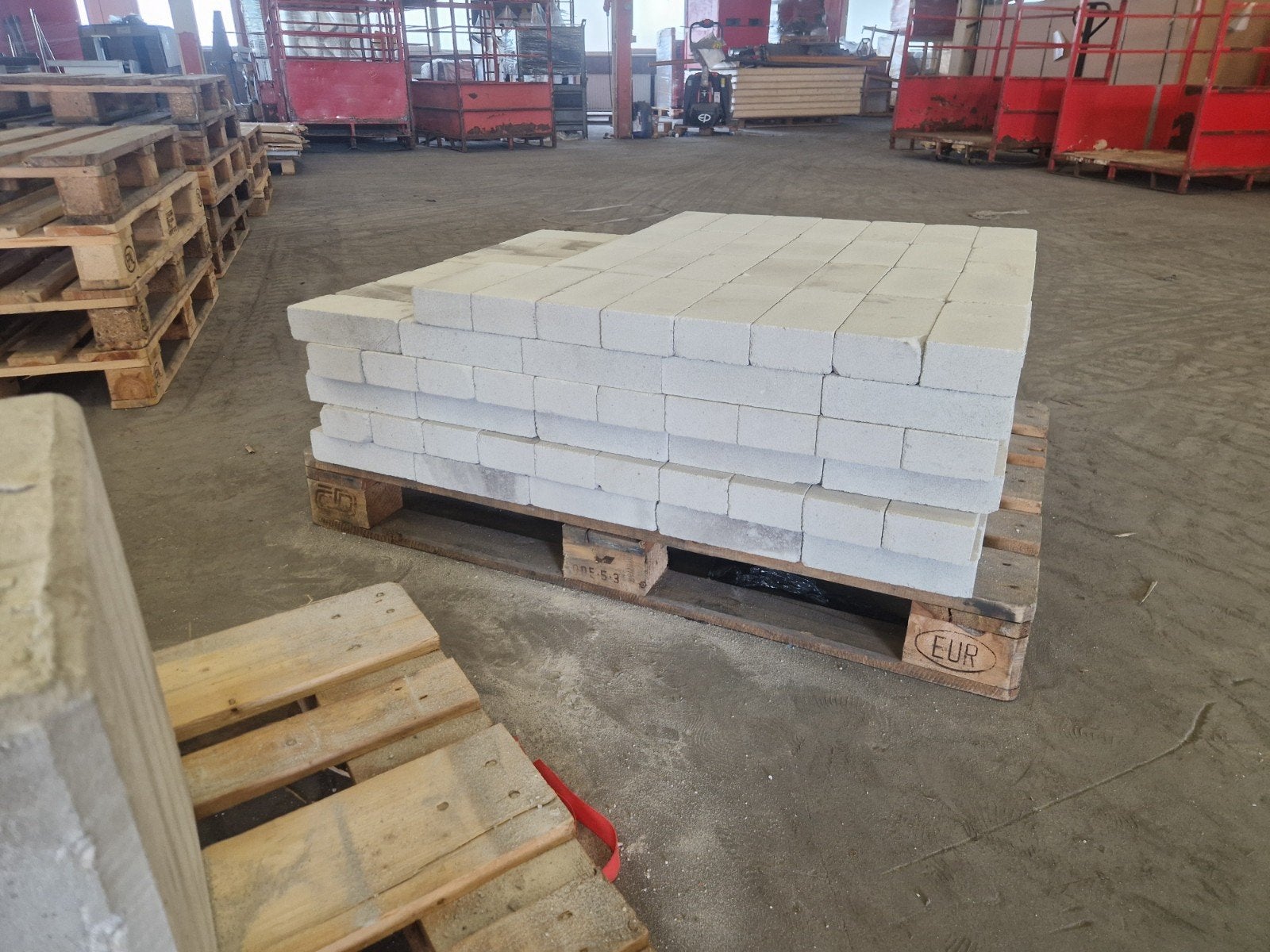 Kalkzandsteen Metselstenen - Nieuw 229 stuks, Ophalen, Nieuw, Kalkzandstenen