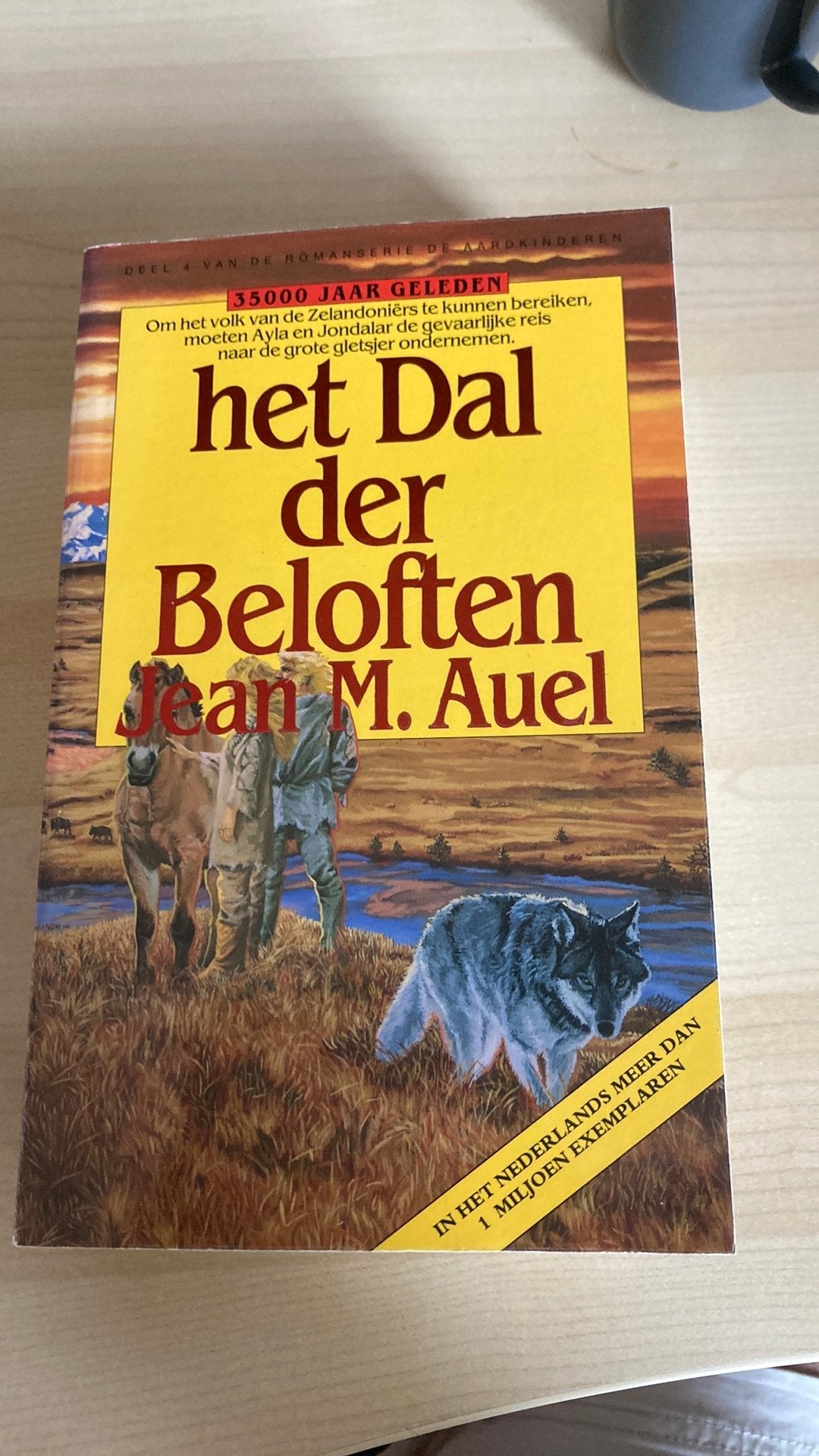 J.M. Auel - 4 Het dal der beloften, Boeken, Ophalen of Verzenden, Zo goed als nieuw, J.M. Auel