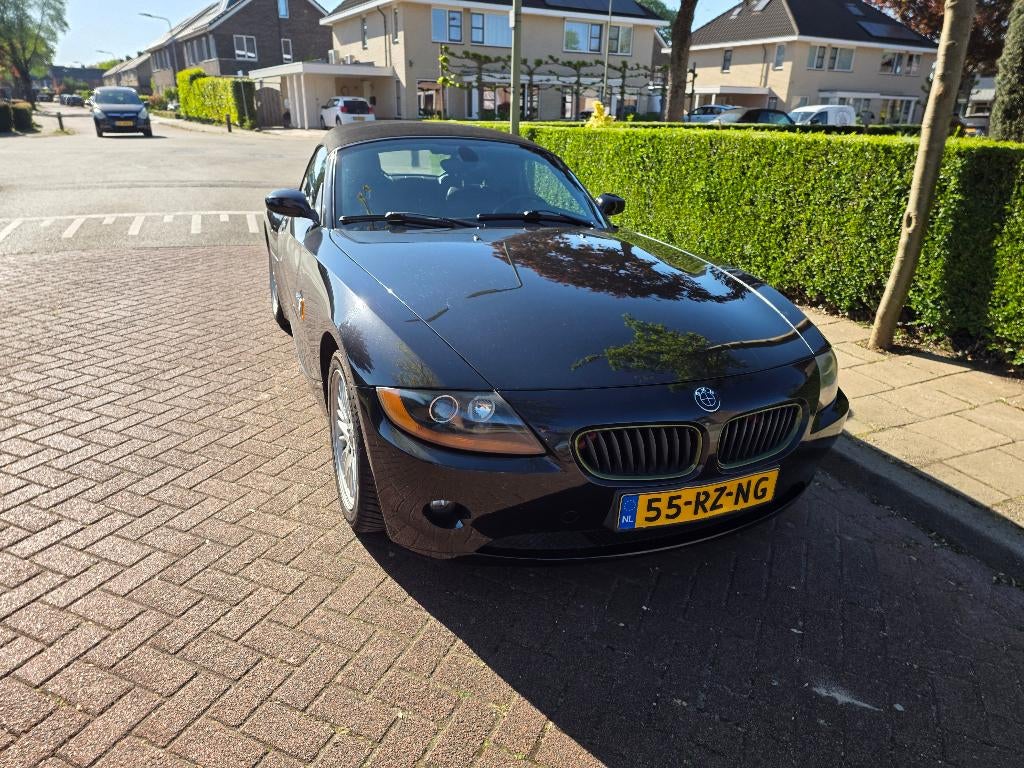 BMW Z4 2.2i Automaat |Complete onderhoudshistorie |Geüpdatet, Auto's, Achterwielaandrijving, Zwart, Cabriolet, Zwart