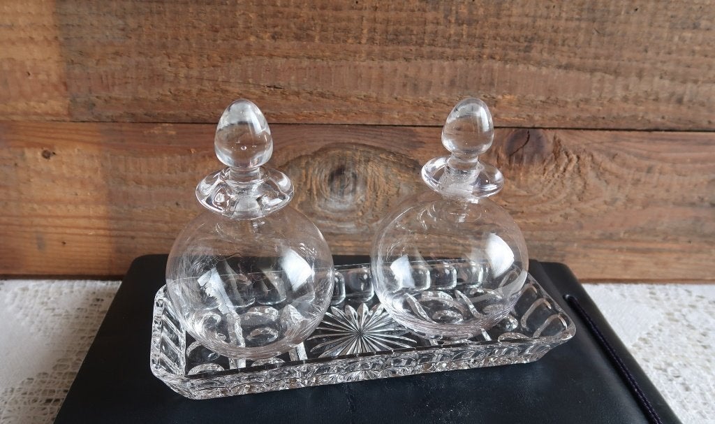 Vintage Olie- en Azijnstel dienblad / kristal parfumflesjes, Ophalen of Verzenden