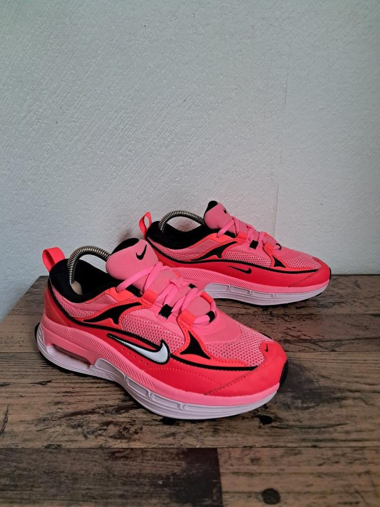Nike Air Max Bliss 'Triple Pink' Size 37,5, Nike, Ophalen of Verzenden, Sneakers of Gympen, Roze