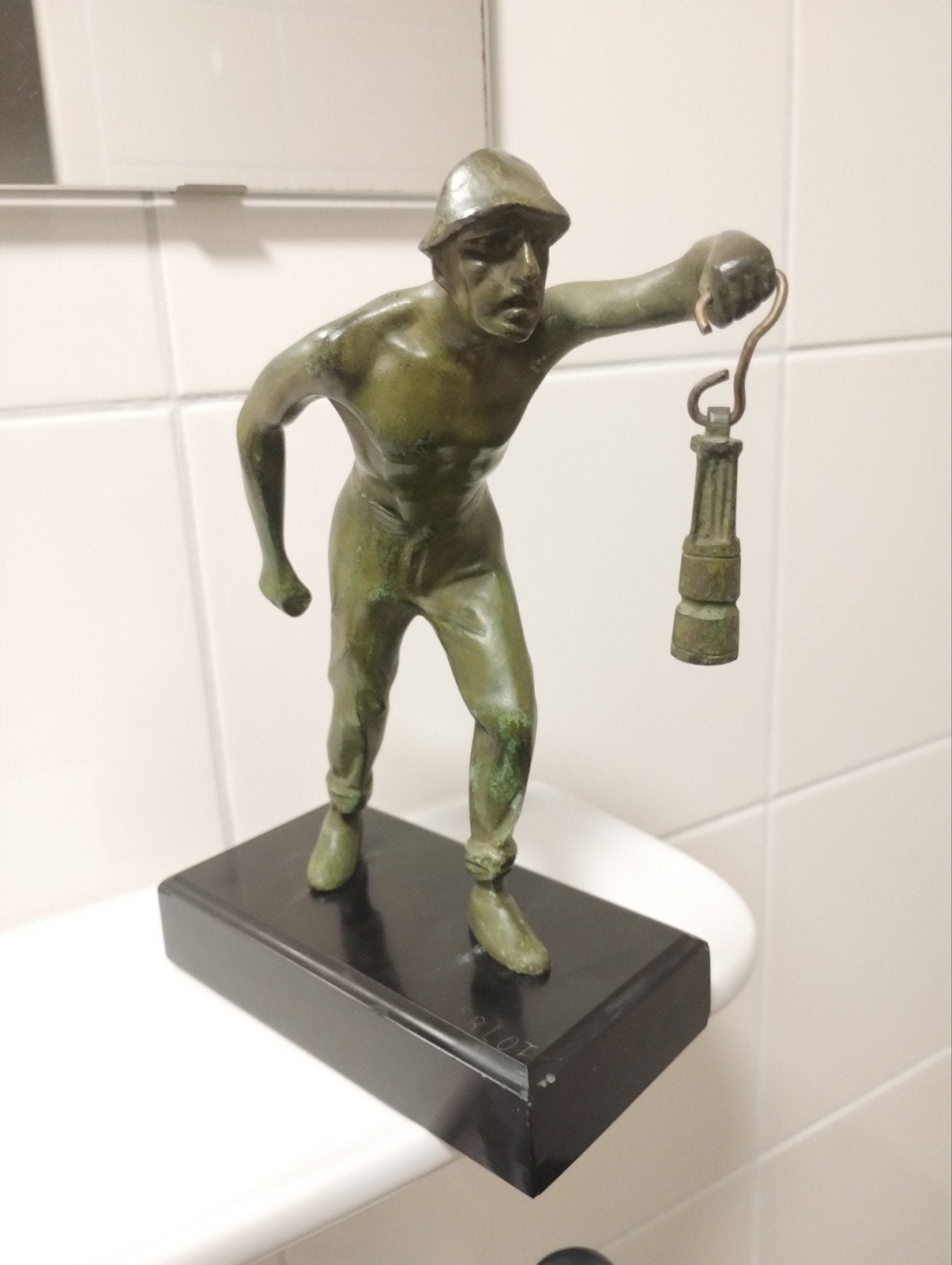 Oud bronzen beeld mijnwerker met lamp, Antiek en Kunst, Ophalen of Verzenden