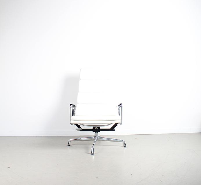 1x Vitra Eames EA 222 Softpad Wit – Chroom, Huis en Inrichting, Fauteuils, Niet ingevuld, Niet ingevuld, 75 tot 100 cm, Ophalen of Verzenden