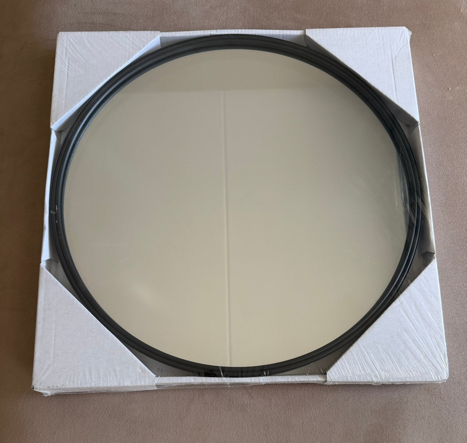 Nieuwe ronde spiegel in metalen zwarte lijst - diameter 40cm, Huis en Inrichting, Woonaccessoires | Spiegels, Ophalen, Minder dan 50 cm