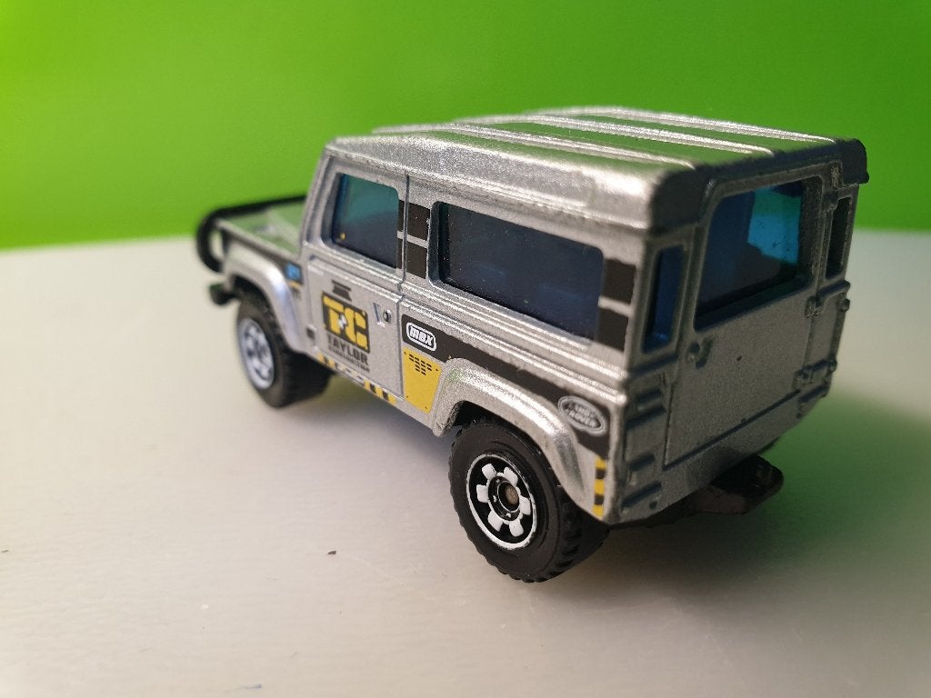 Matchbox - Land Rover Defender 90 [grijs] 1/62, Ophalen of Verzenden, Gebruikt, Auto
