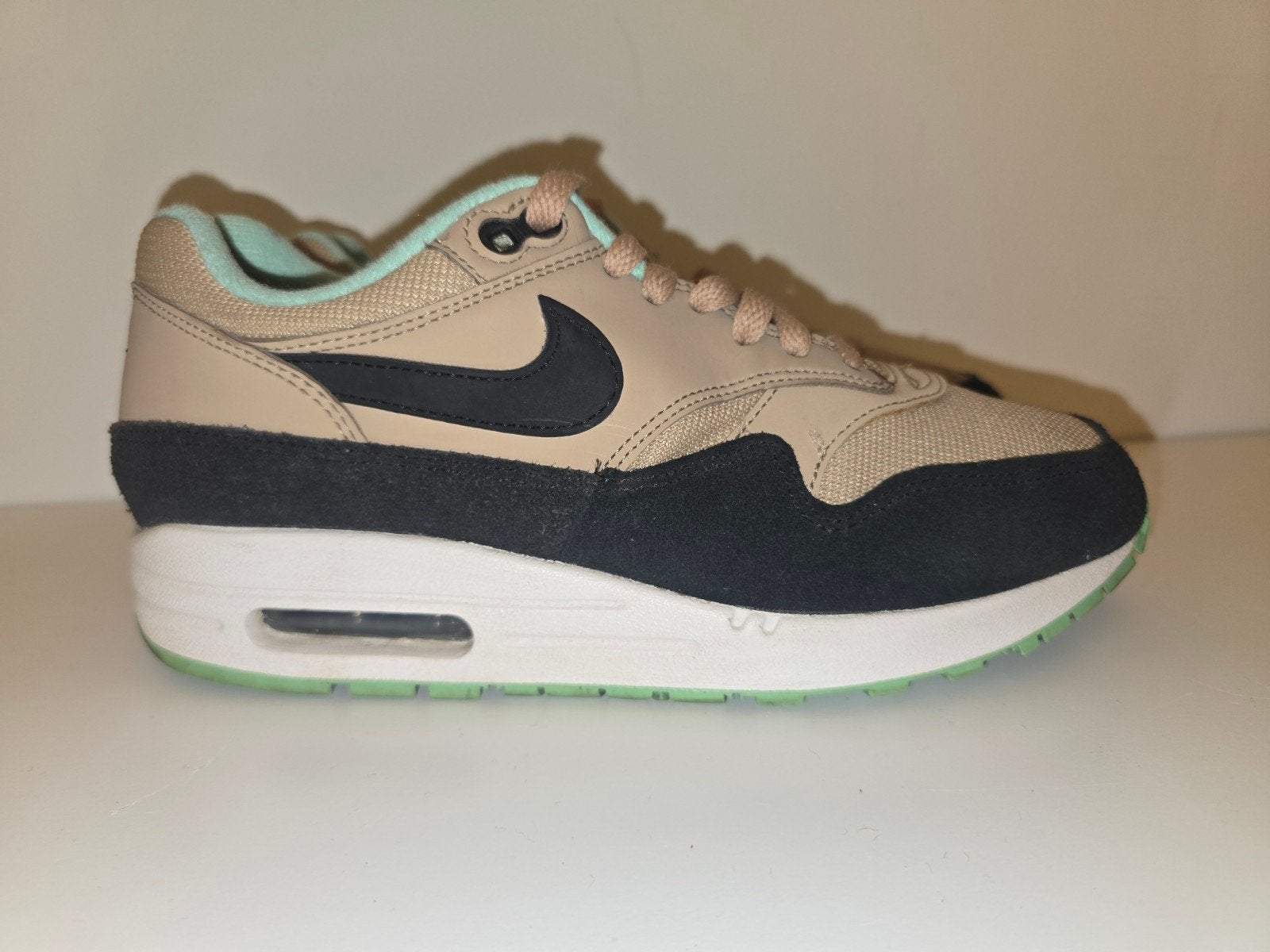 Nike air max 1 dessert green glow, Ophalen of Verzenden, Zo goed als nieuw, Overige kleuren