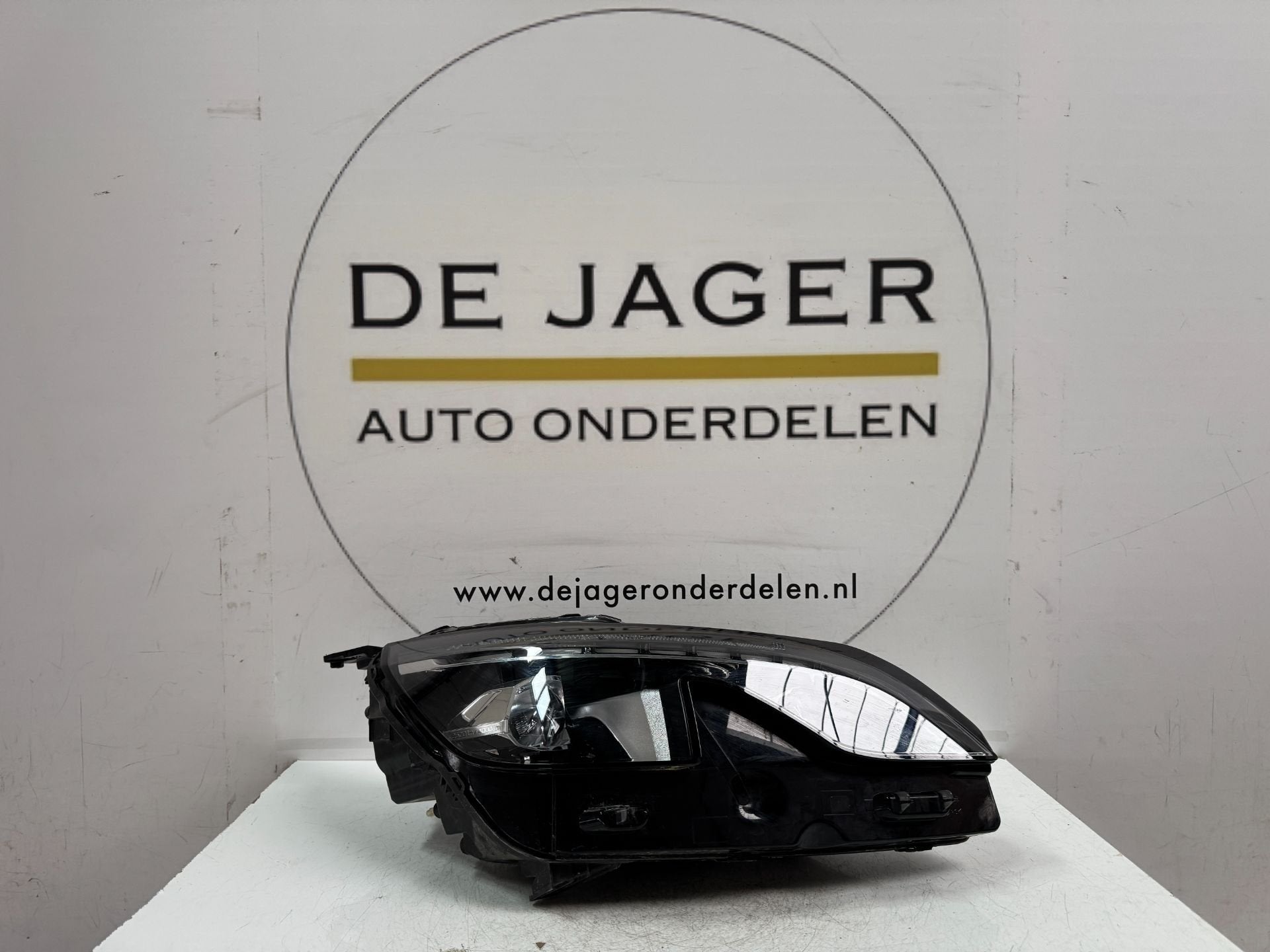 PEUGEOT 3008 5008 GT VOL LED KOPLAMPEN SET 9826572680, Taurusavenue 1
2132 LS  Hoofddorp, NL, Gebruikt, Contact.group@renault.com