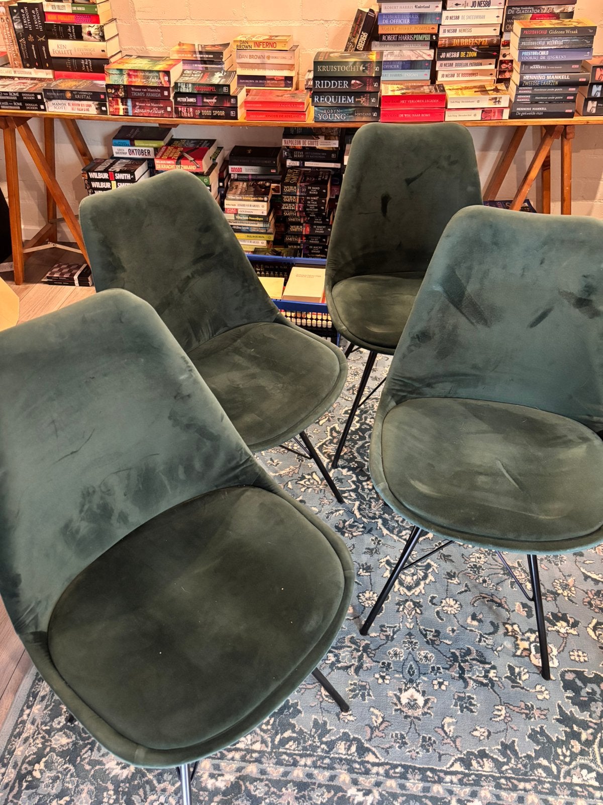 Mooi fluwele  diepgroene eetkamerstoelen, Huis en Inrichting, Stoelen, Overige kleuren, Ophalen of Verzenden, Zo goed als nieuw