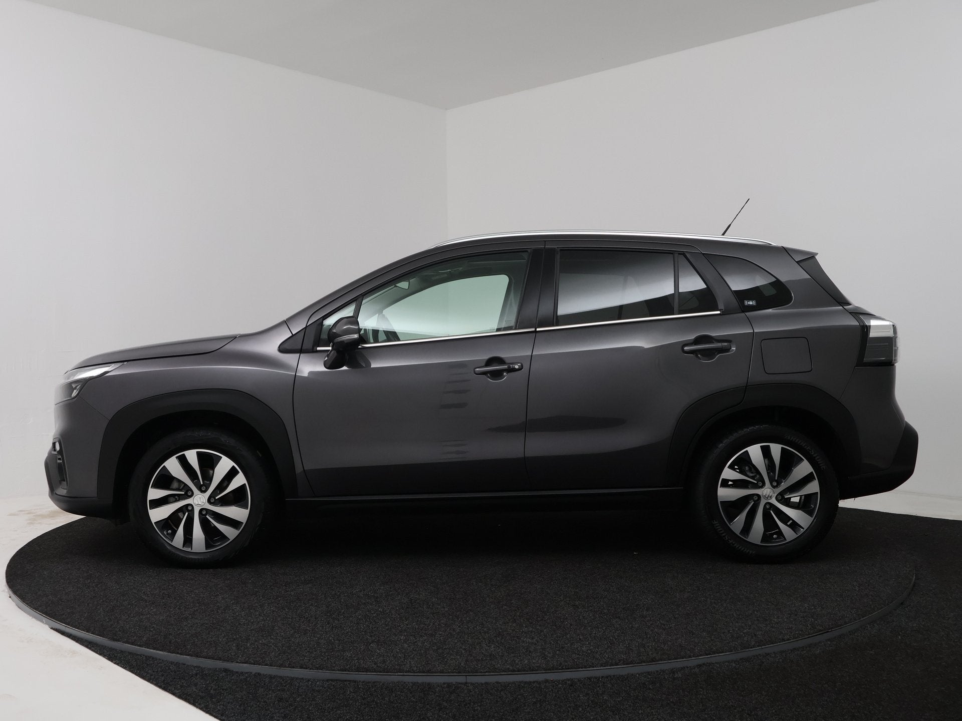 Suzuki S-Cross 1.5 Hybrid Style | Apple Carplay / Android Au, Gebruikt, 4 cilinders, 400 kg, Automatische klimaatregeling