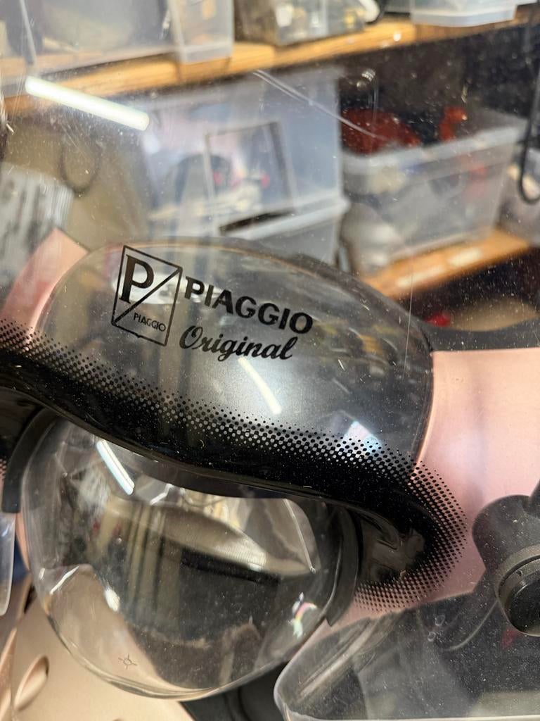 Origineel Piaggio Zip Windscherm - Middelhoog, Fietsen en Brommers, Brommeronderdelen | Scooters, Ophalen of Verzenden, Gebruikt