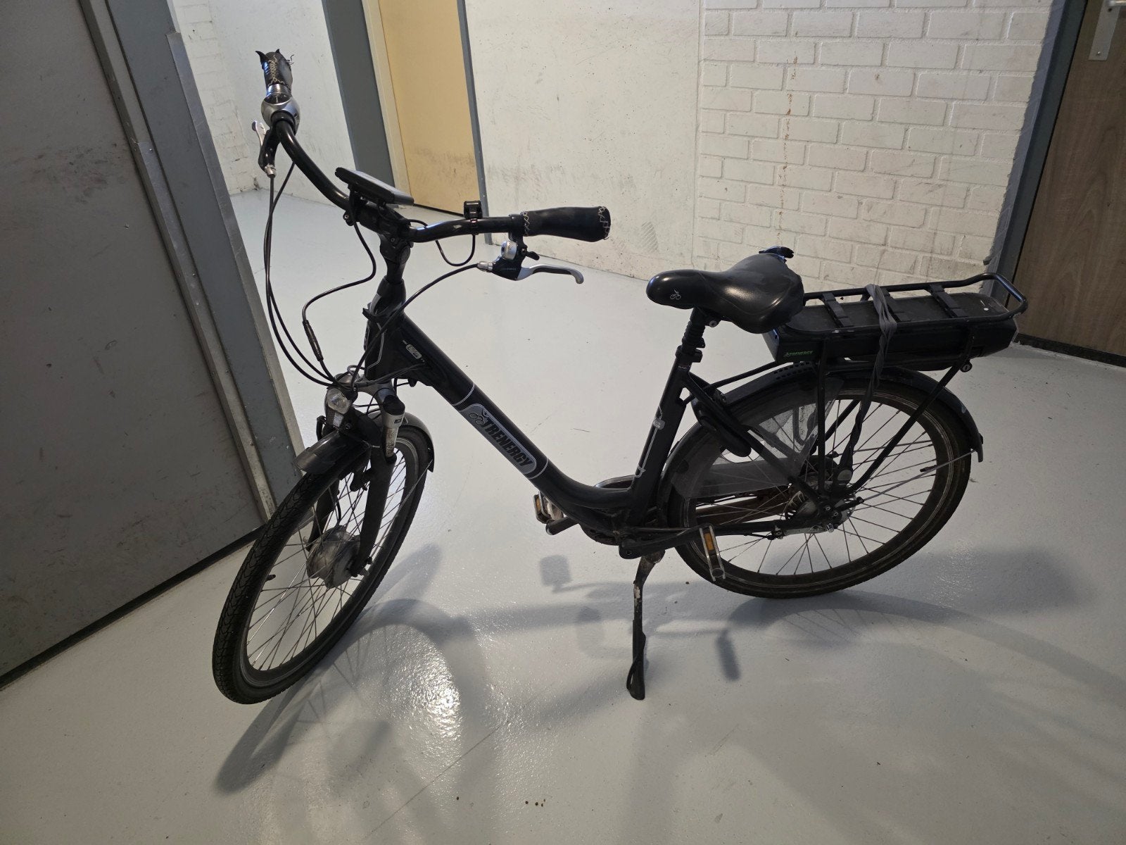 Opknapper elektrische fiets - 2 jaar oud, oplader aanwezig, Ophalen, Gebruikt, Overige merken