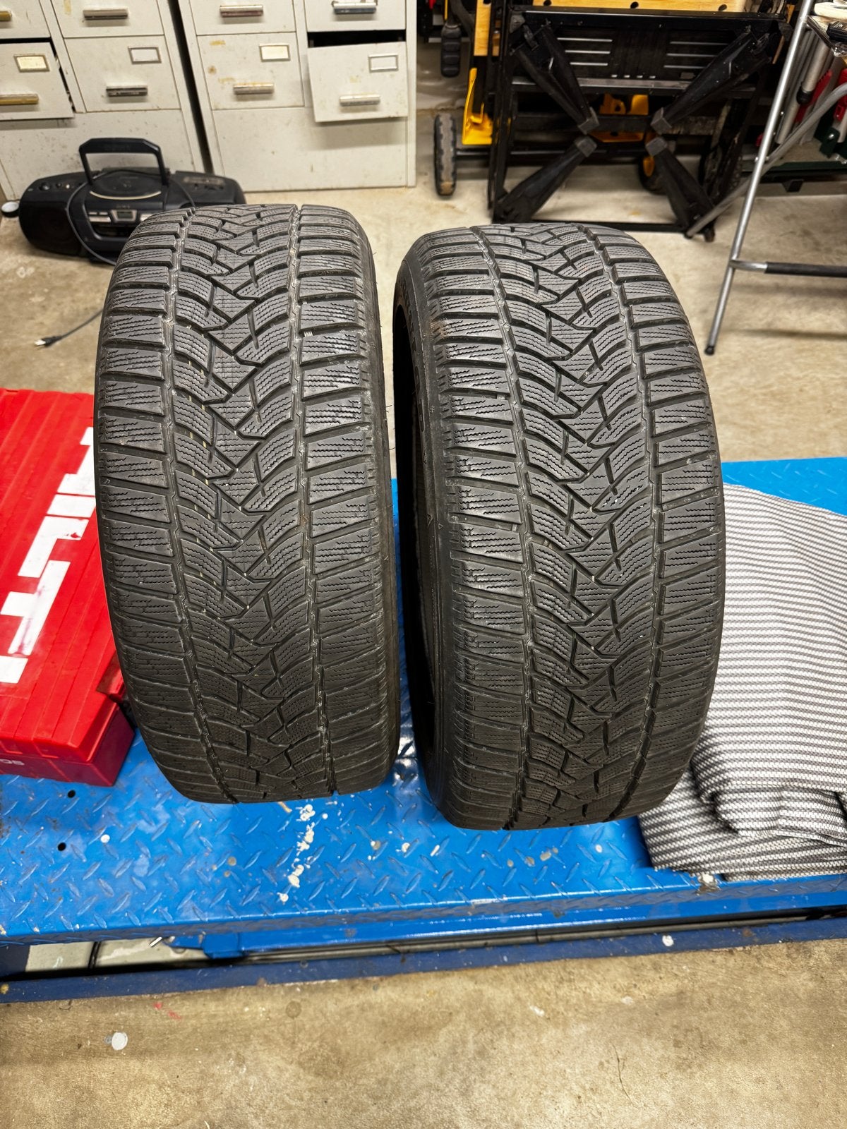 Dunlop Winter Sport 5 235/45R18 Winterbanden (7mm profiel), Ophalen, 18 inch, Gebruikt, Winterbanden