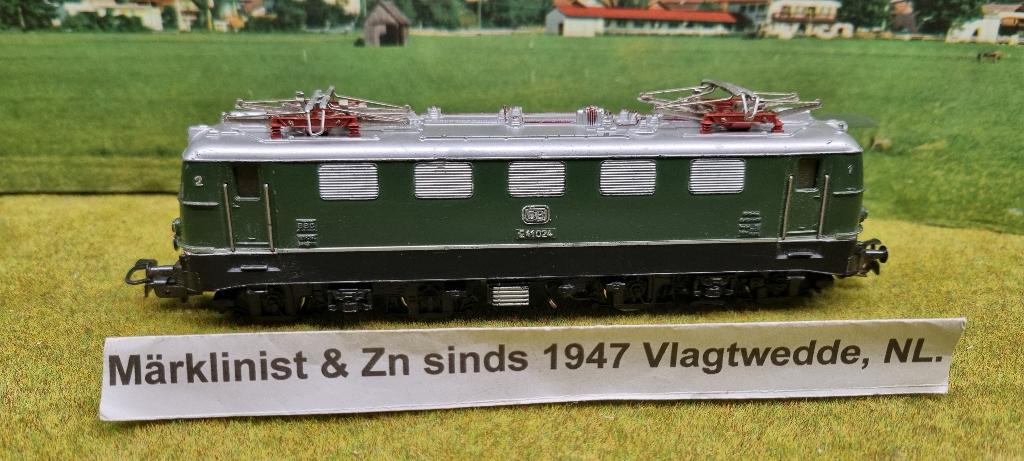 Marklin E lok 3037 Groen € 40.00, Wisselstroom, Gebruikt, Locomotief, Ophalen of Verzenden