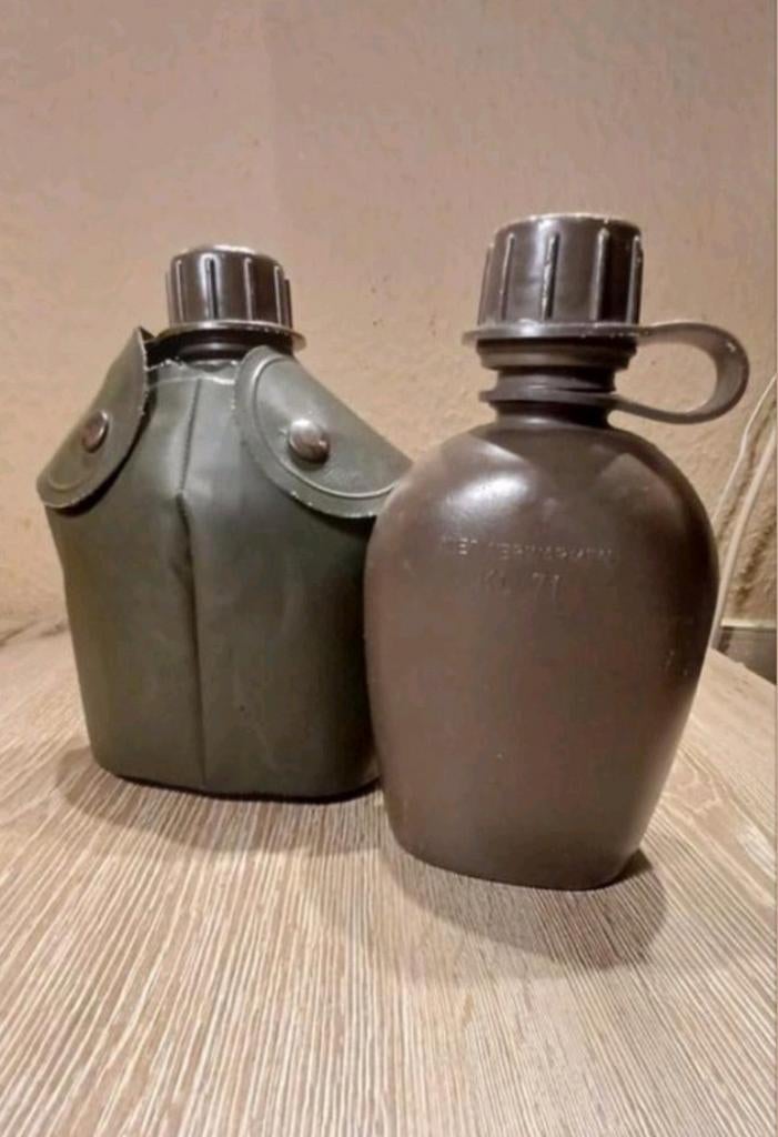 Leger Veldfles "71 - 2 Stuks, Ophalen of Verzenden, Landmacht, Nederland, Overige typen