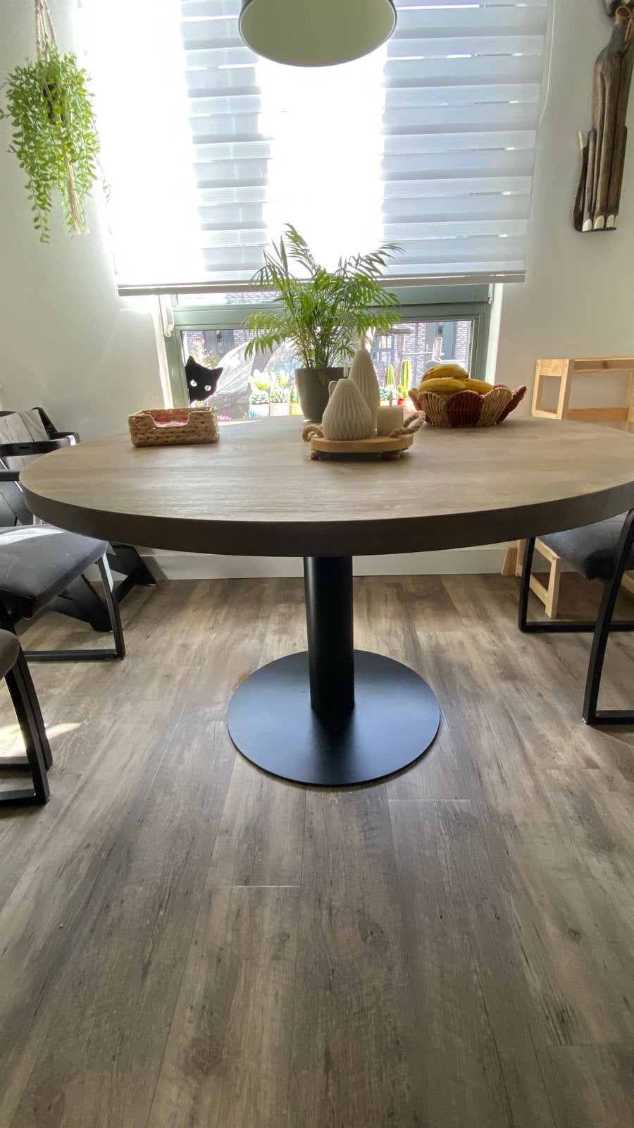 Ronde eettafel met zwarte bistro  poot - Modern design, Gebruikt, 100 tot 150 cm, Rond, Ophalen of Verzenden