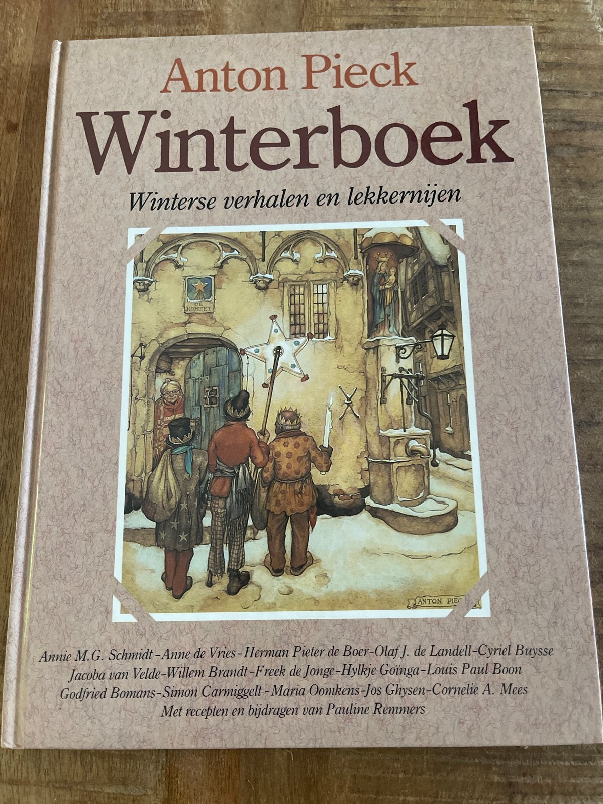 Anton Pieck Winterboek - Winterse verhalen en lekkernijen, Boeken, Ophalen of Verzenden, Zo goed als nieuw, Nederland