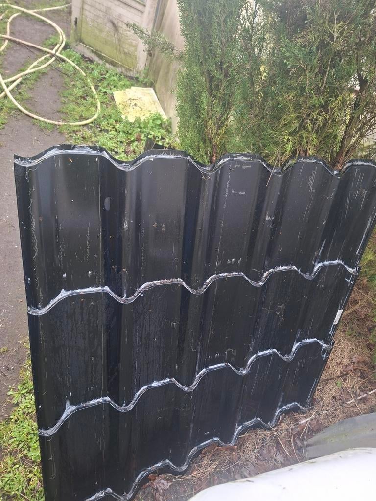Ijzer golf plaaten zwart 5 stuks 5.50 euro  de stuks, Ophalen of Verzenden, Zwart, Steen of Klei, Dakpannen