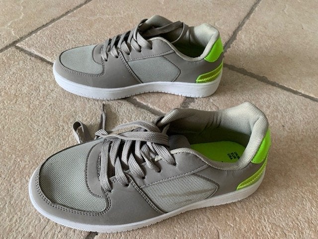 Sneakers, schoenen maat 37 zgan. 1 keer gedragen maar ze zij, Ophalen of Verzenden, Gebruikt, Jongen of Meisje, Schoenen