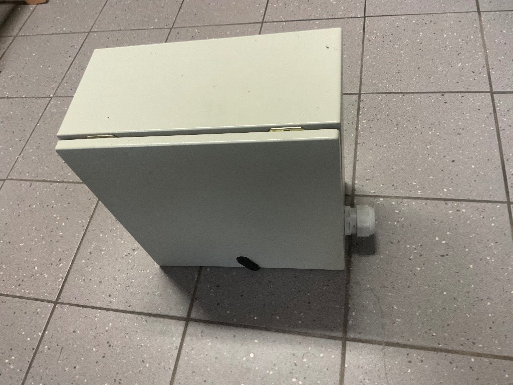Te koop metalen kast electro, Ophalen of Verzenden, Gebruikt