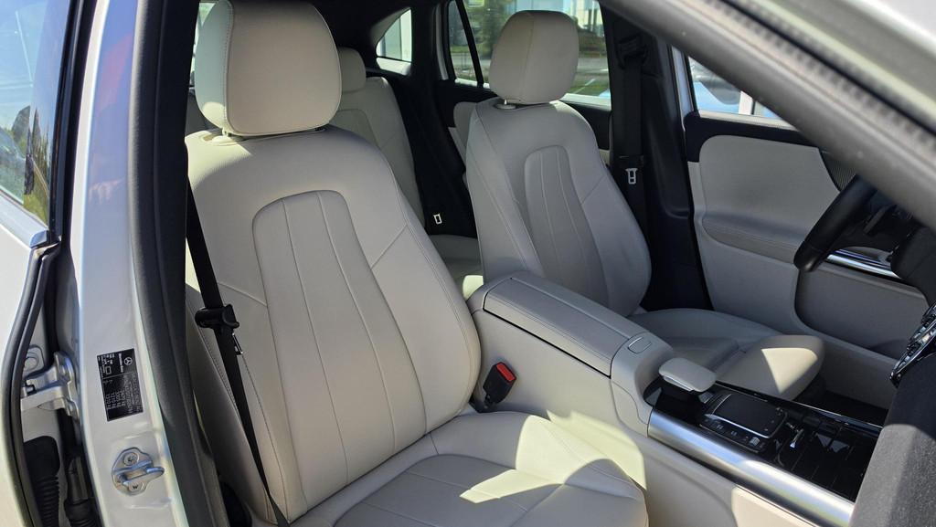 Mercedes-Benz EQA 250 Business Solution Luxury 67 kWh | Stoe, Auto's, Mercedes-Benz, 1940 kg, Gebruikt, 190 pk, Leder en Stof