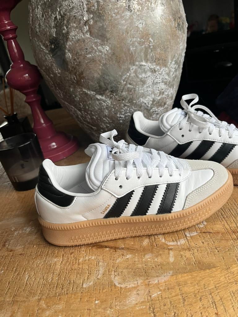 Adidas Samba xlg sneakers wit/zwart maat 38 2/3, Kleding | Dames, Ophalen of Verzenden, Zo goed als nieuw, Wit, Sneakers of Gympen