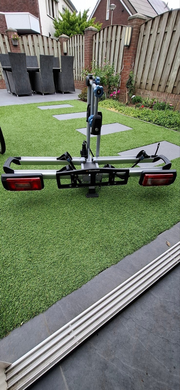 MovaNext Lux Plus fietsendrager, inklapbaar en kantelbaar, Ophalen, Zo goed als nieuw, 2 fietsen, Trekhaakdrager