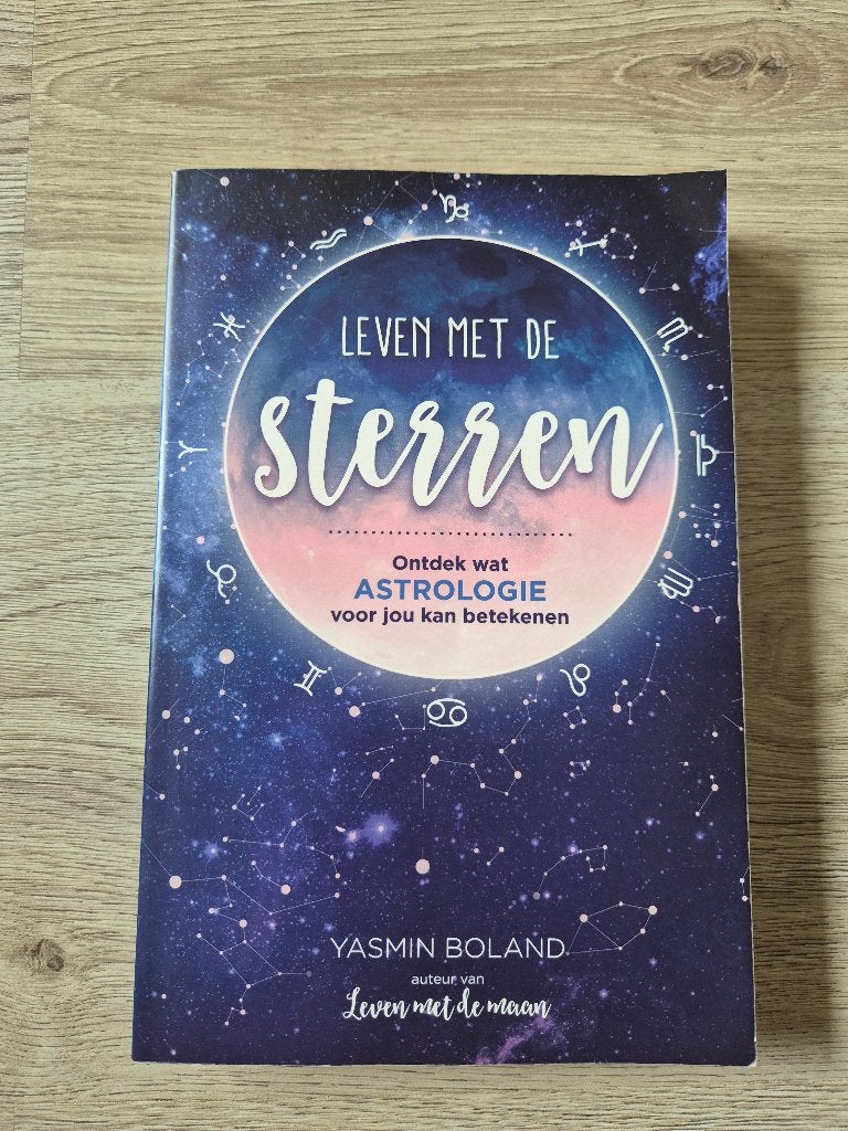 yasmin boland - leven met de sterren, Spiritualiteit algemeen, Overige typen, Ophalen of Verzenden, Zo goed als nieuw