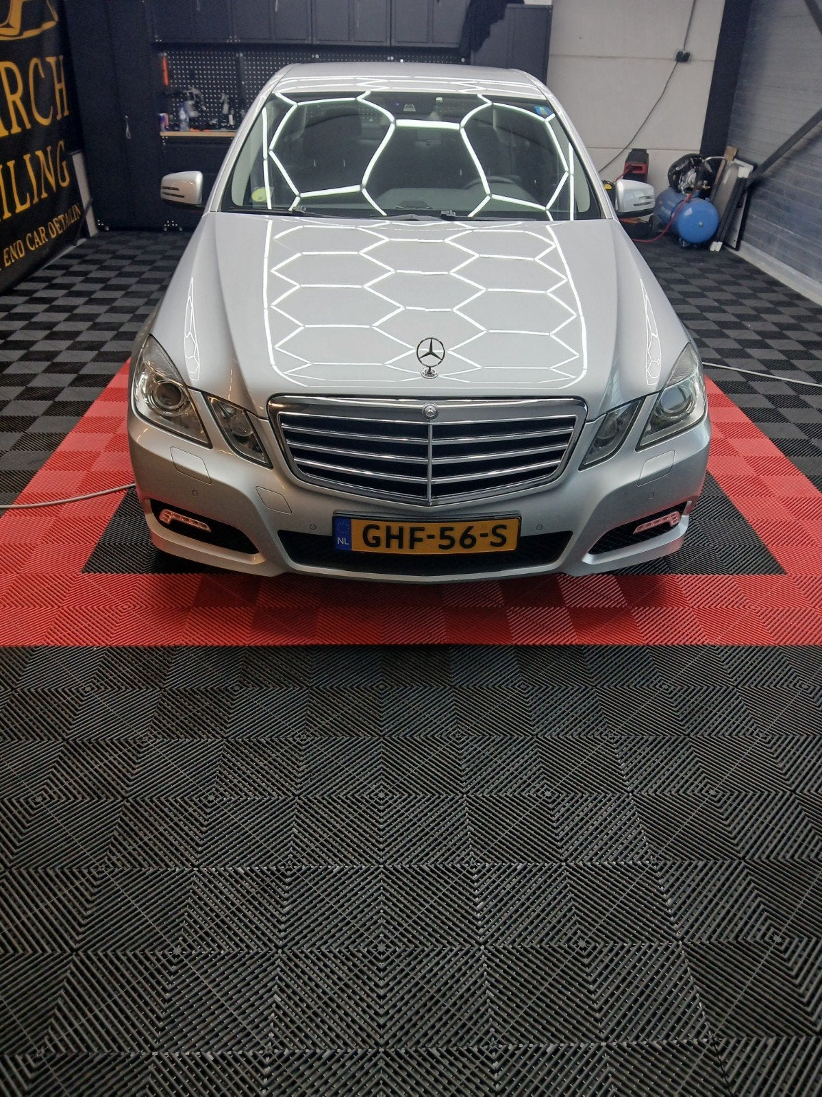 Foto 9 van Mercedes-Benz E-Klasse E220cdi Sedan Auto5W212 2009 Grijs
