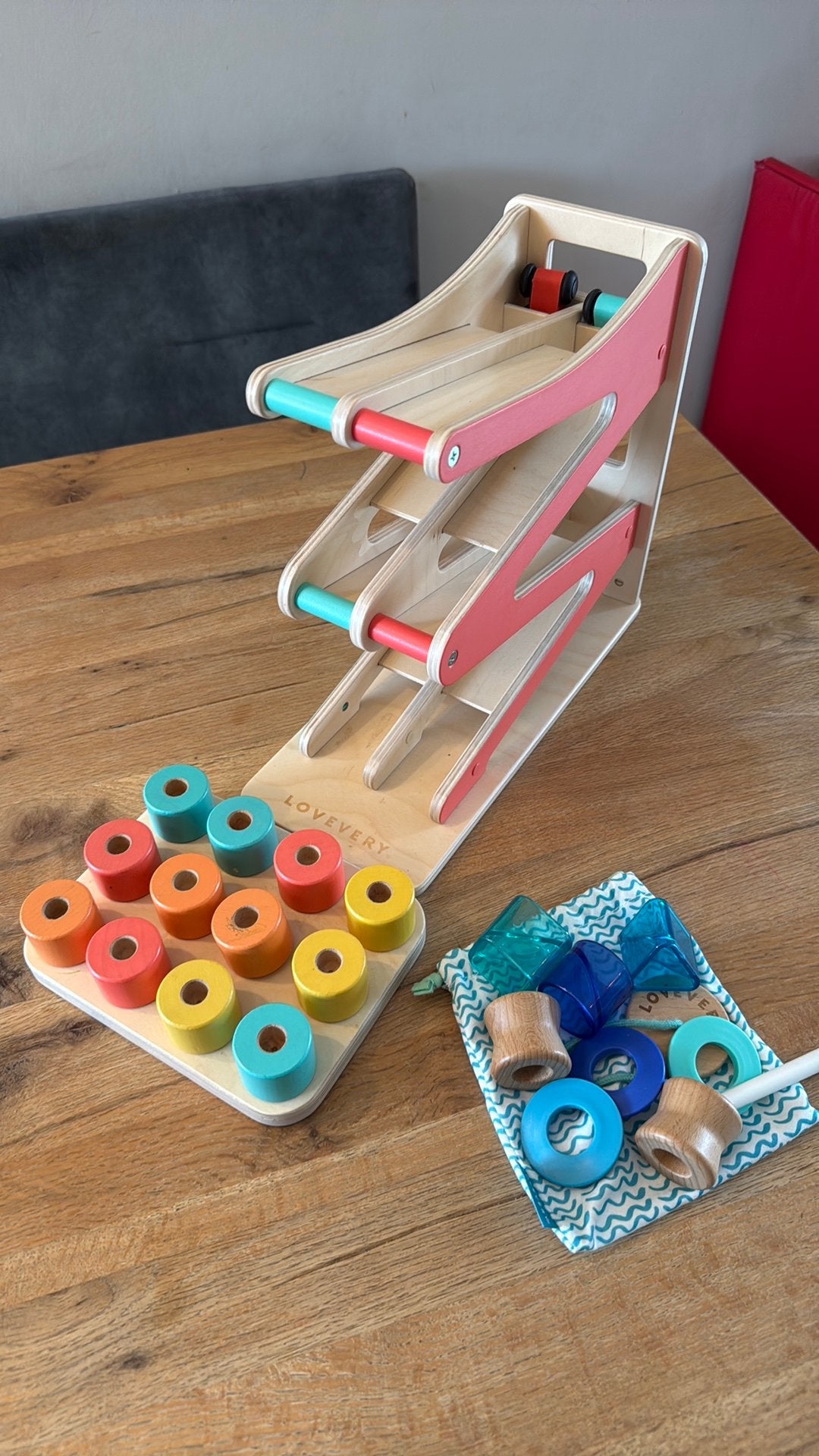 Lovevery The Adventurer 16-18 mnd | 3 Montessori speeltjes, Ophalen of Verzenden, Zo goed als nieuw