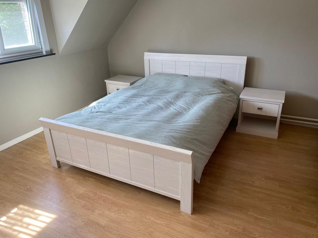 Dubbelbed met bijhorende bureau, boekenkast en kledingkast, Ophalen, Overige materialen, Gebruikt, Beige