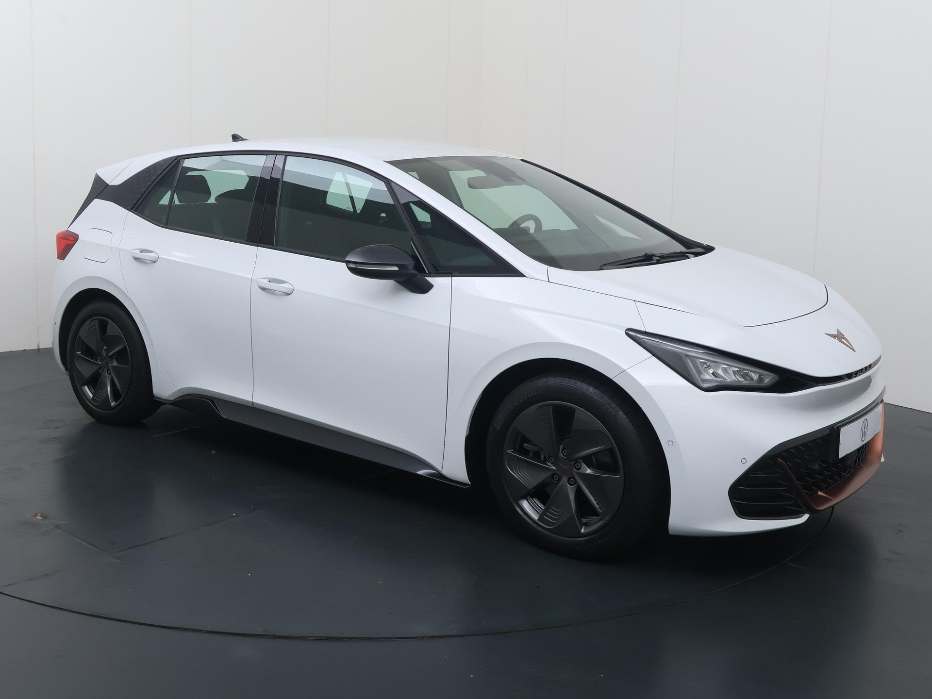 CUPRA Born Business 62 kWh | 204 PK | SoH % | Adaptive Cruis, Auto's, 12 maanden, Gebruikt, Zwart, 375 min
