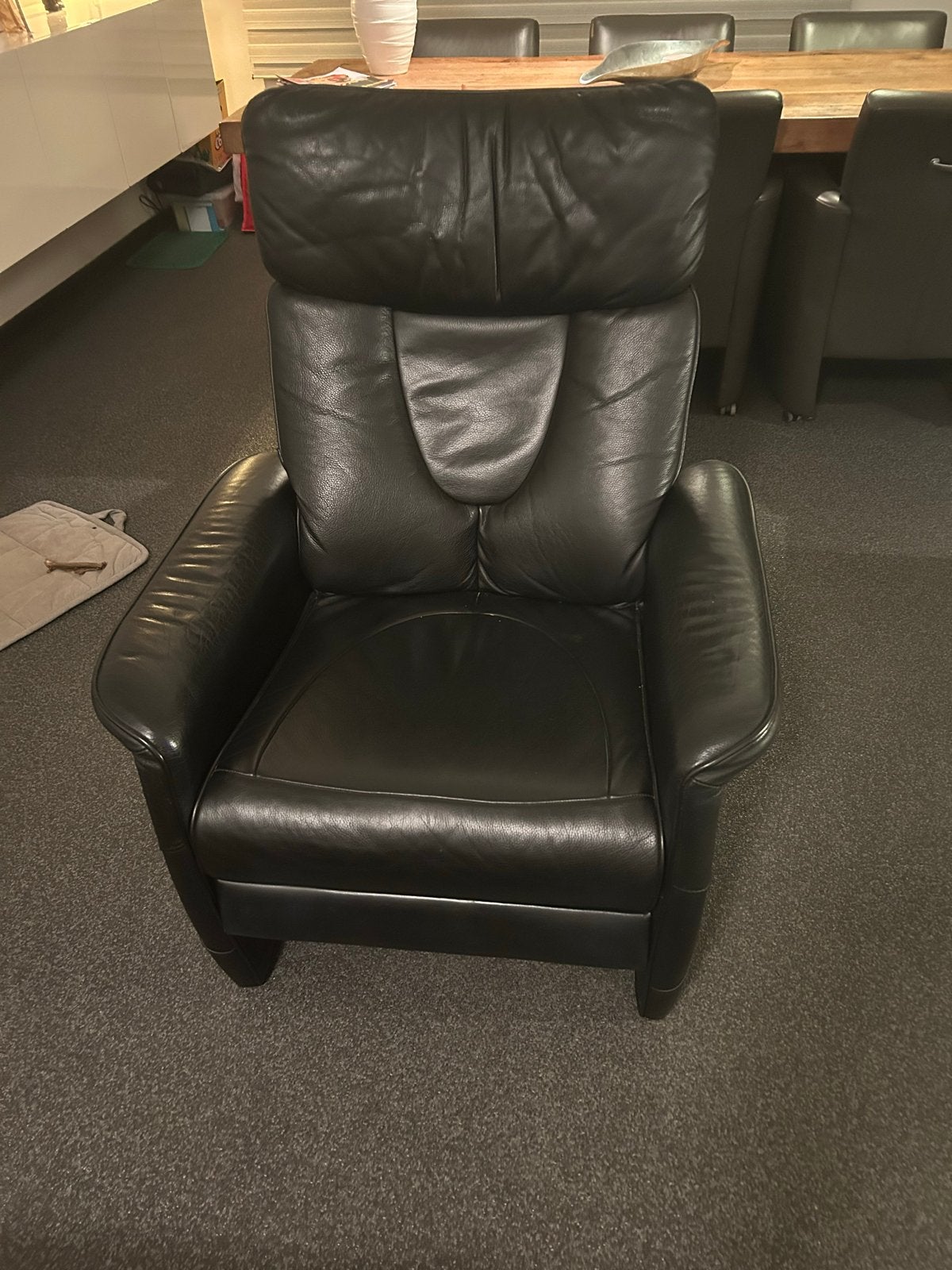 Zwarte leren relaxfauteuil met voetensteun, Huis en Inrichting, Gebruikt, Zwart, Leer, Ophalen of Verzenden