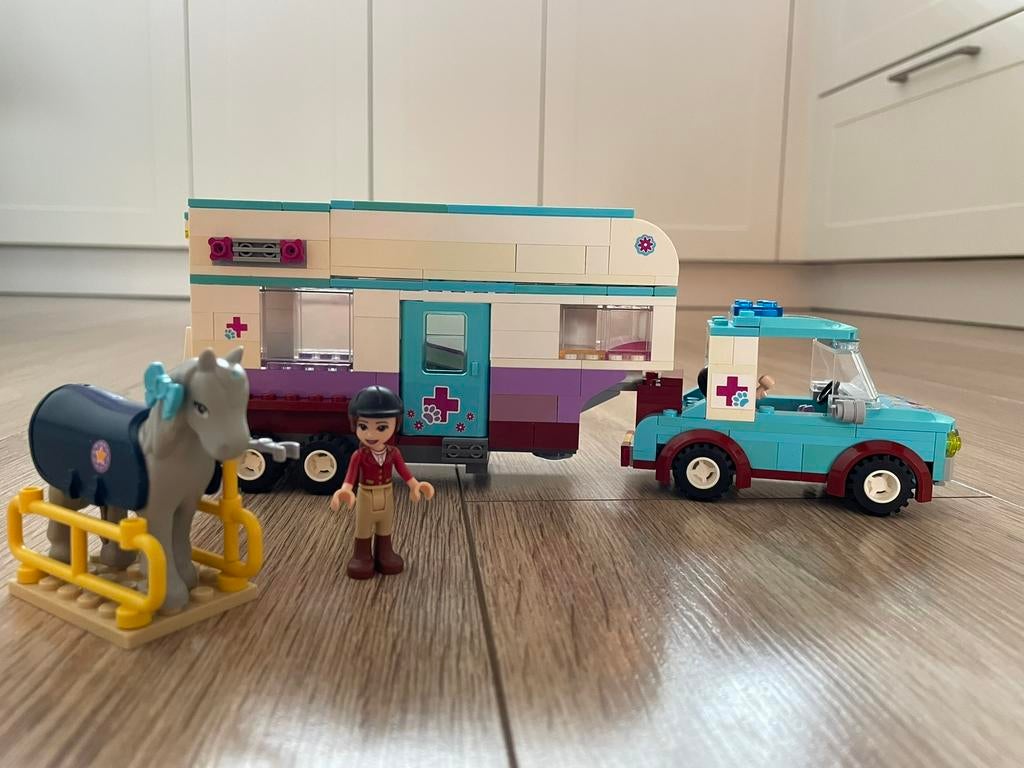 Lego friends 41125 - Paardendokter met trailer - Compleet, Lego, Friends, Ophalen of Verzenden, Zo goed als nieuw
