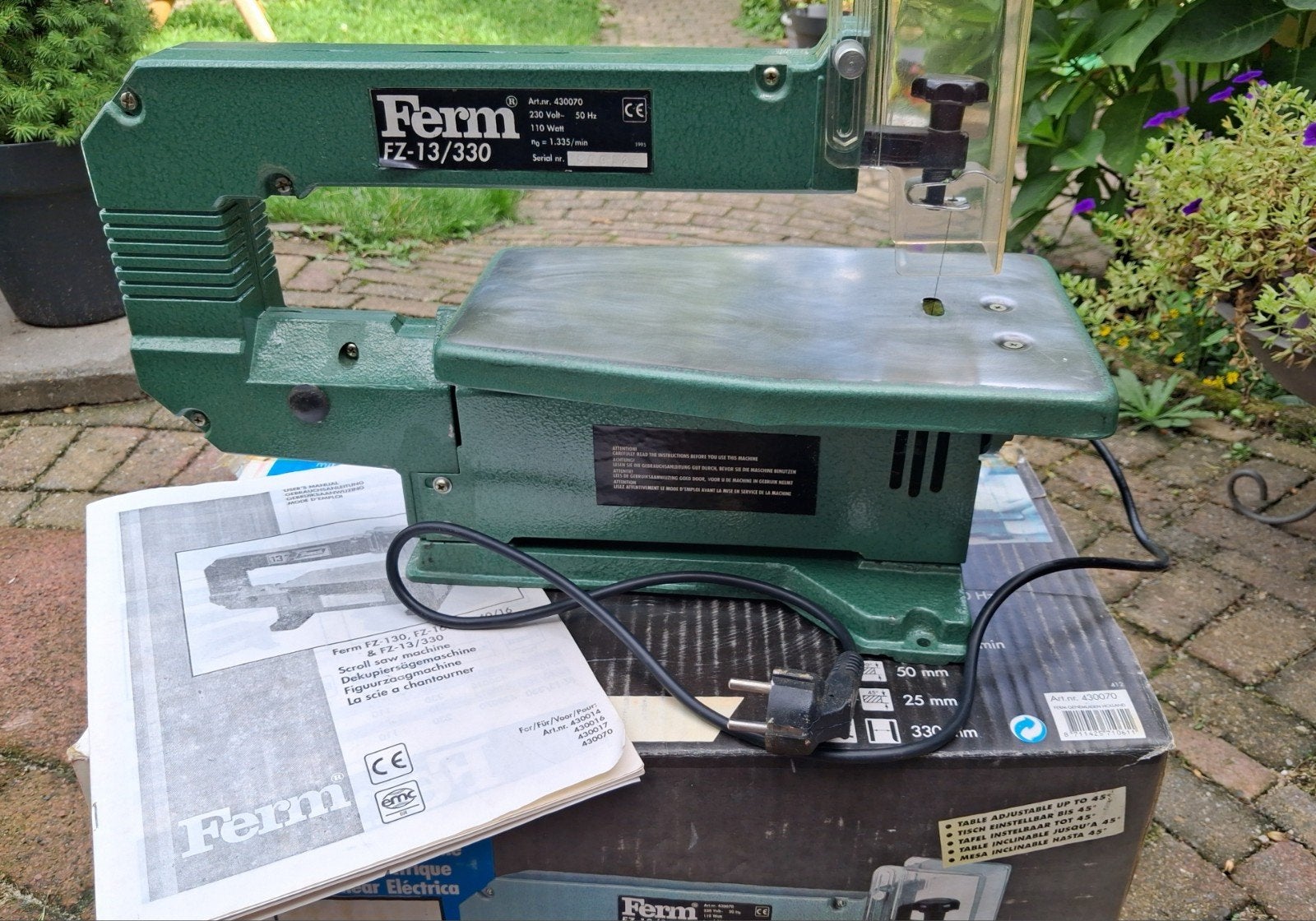 Ferm FZ-13/330 Figuurzaagtafel - Nauwkeurig Zagen, Ophalen, Minder dan 30 mm, Gebruikt, Ferm