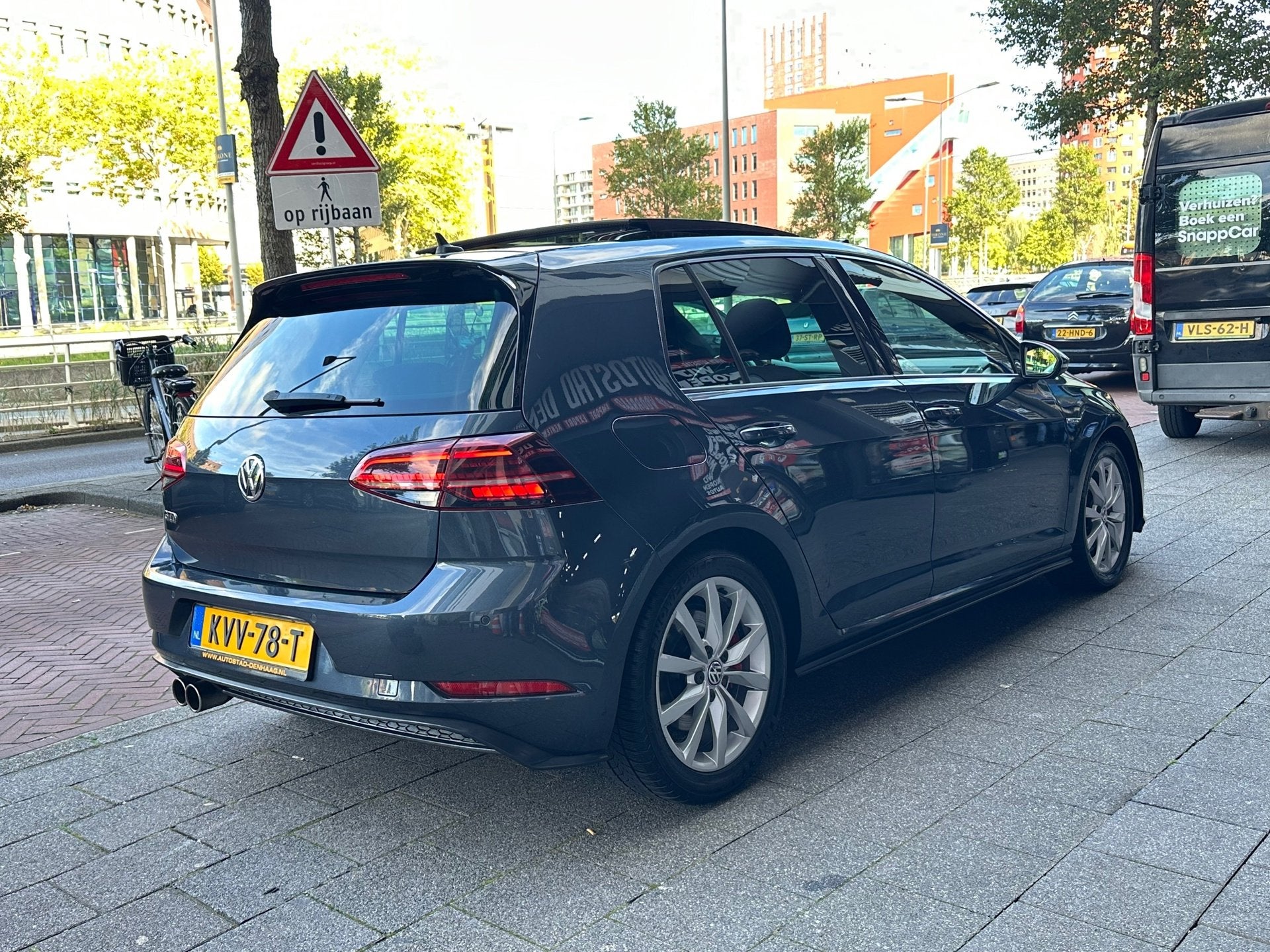Foto 3 van Volkswagen Golf 2.0 TDI GTD DSG Navi Camera Carplay Pano