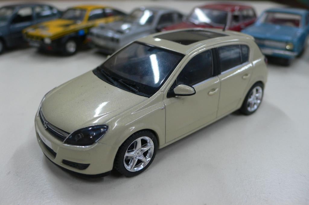 opel astra 2004  - minichamps  - 1/43, Verzenden, Nieuw, Auto, MiniChamps