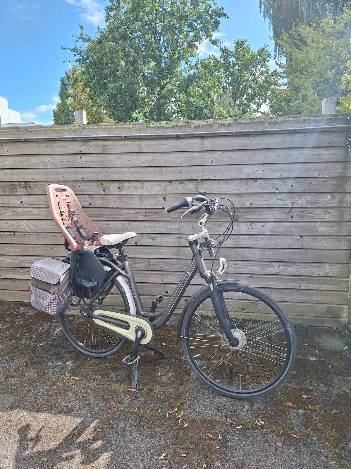 Sparta damesfiets met kinderzitje en fietstassen, Fietsen en Brommers, Ophalen, Sparta, Versnellingen, Trommelrem