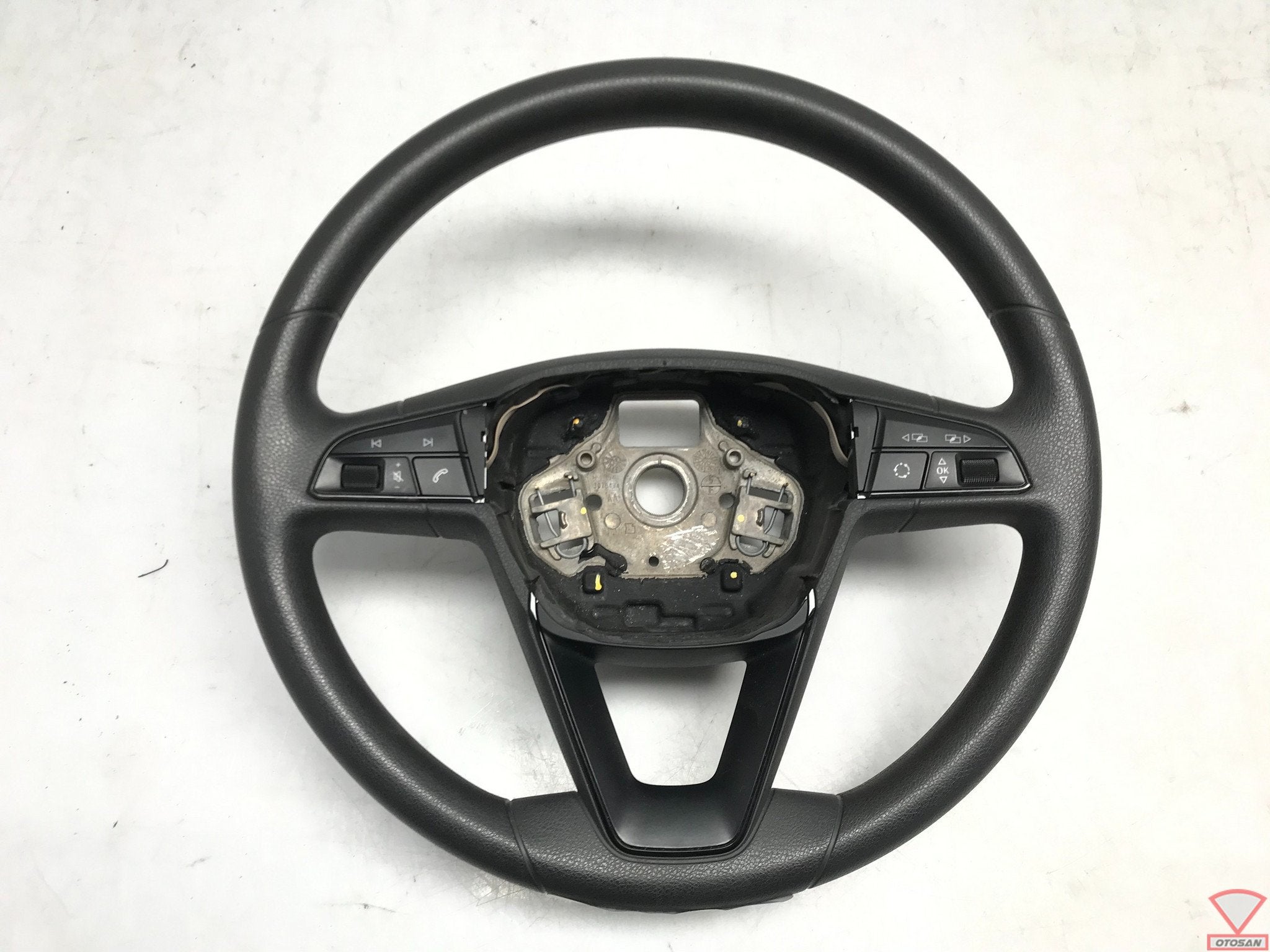 Seat Leon 5F Stuurwiel Stuur Multifunctioneel MF, Auto-onderdelen, Gebruikt, Autovia A-2, Km 585 585
08760  Martorell, ES, Ophalen of Verzenden