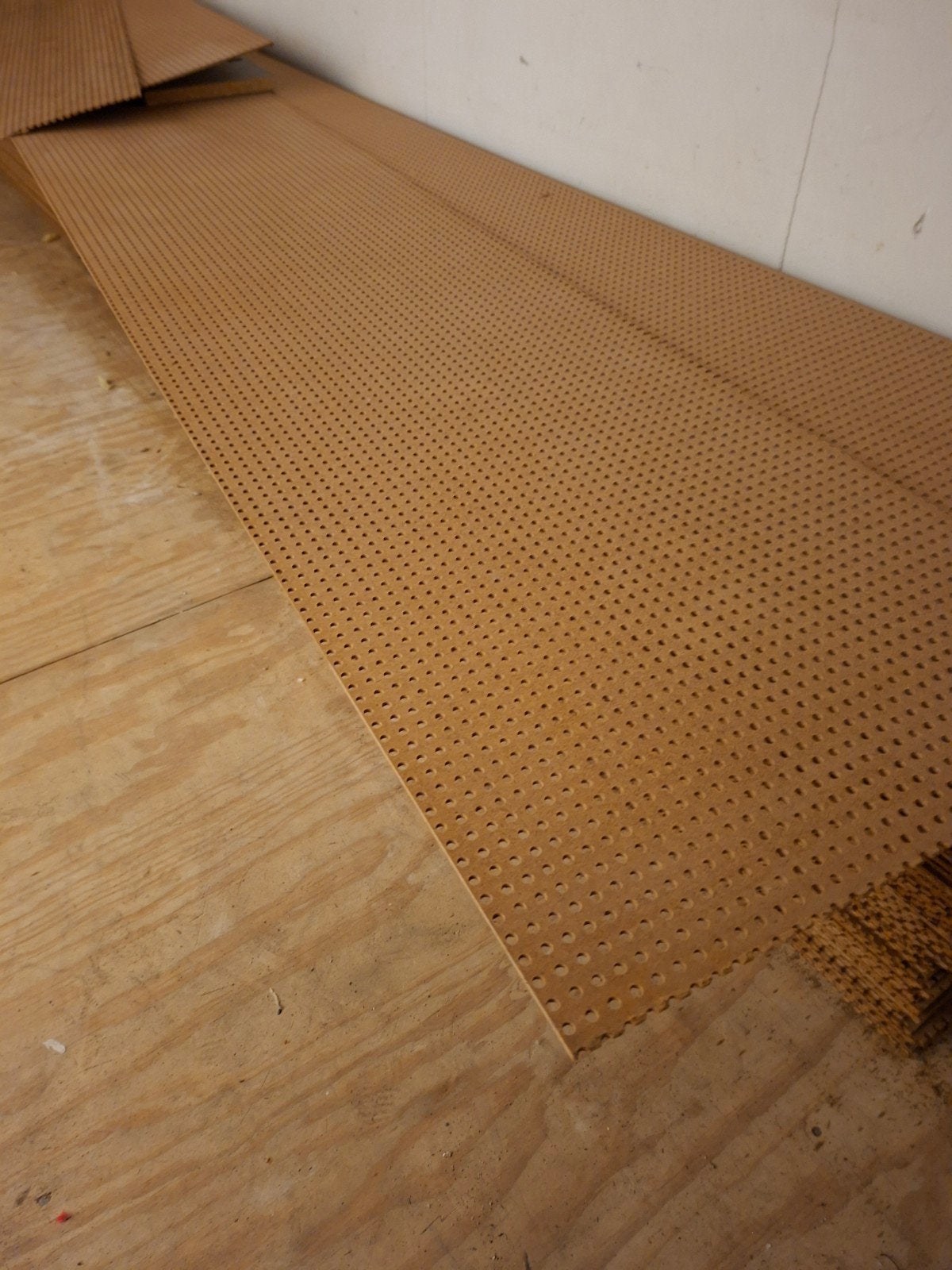 Geperforeerde hardboard plaat., Doe-het-zelf en Verbouw, Ophalen