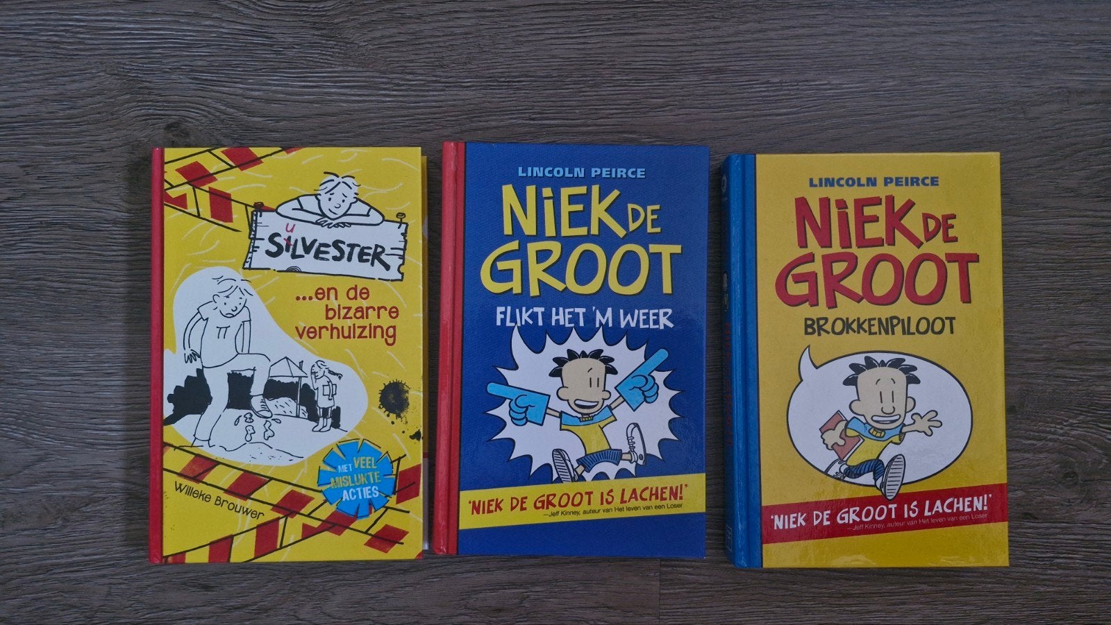Kinderboeken Niek de Groot  (2x) en Silvester, Ophalen of Verzenden, Zo goed als nieuw, Jeff kinney, Fictie algemeen