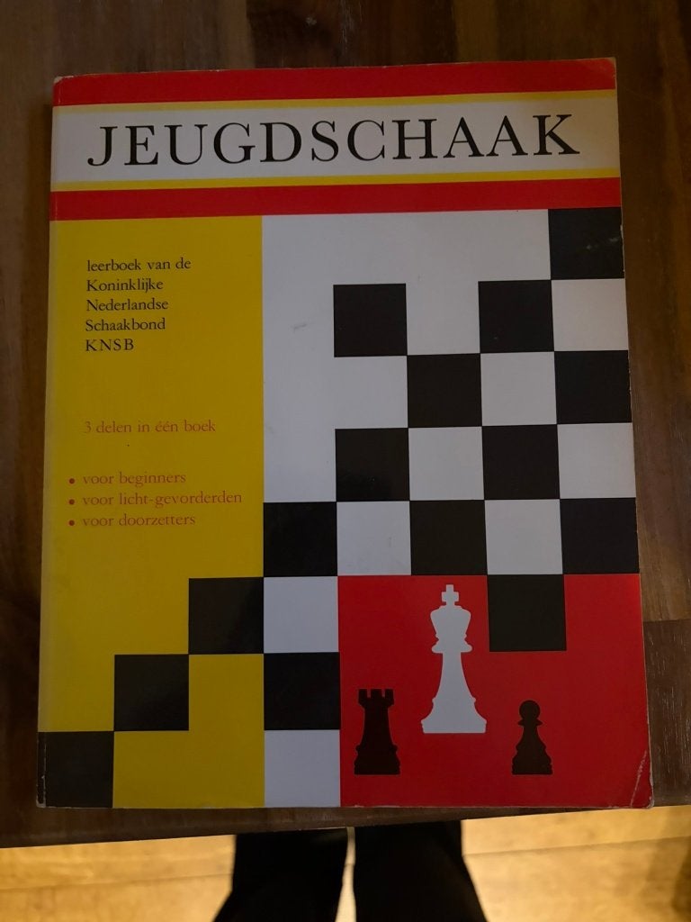 Jeugdschaak - Leerboek KNSB (11e druk), Boeken, Gelezen, Ophalen of Verzenden, Geschikt voor kinderen, Berry Withuis