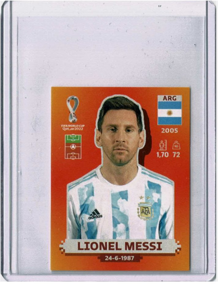 2022 Panini WK Lionel Messi GOAT Legend Orange #ARG19, Ophalen of Verzenden, Zo goed als nieuw, Buitenlandse clubs, Spelerskaart