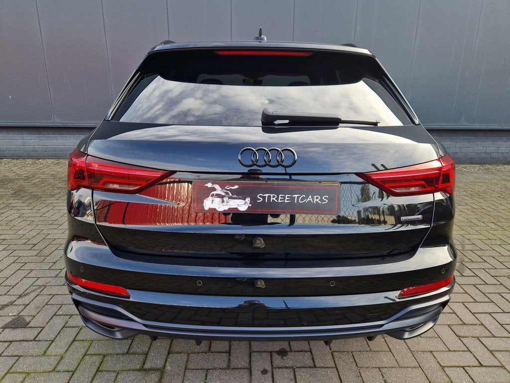 Audi Q3 40 TFSI Quattro Pro Line S /Virtual Cockpit /ACC /Ma, Automaat, 12 maanden, Gebruikt, Leder en Stof