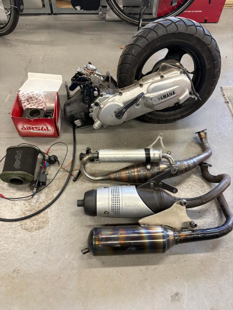 Minarelli horizontaal VP4 100cc blok lucht gekoeld aerox, Ophalen, Gebruikt, Blok