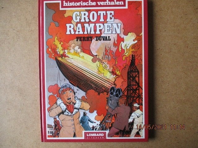 adv2210 historische verhalen - grote rampen hc, Boeken, Eén stripboek, Ophalen, Gelezen