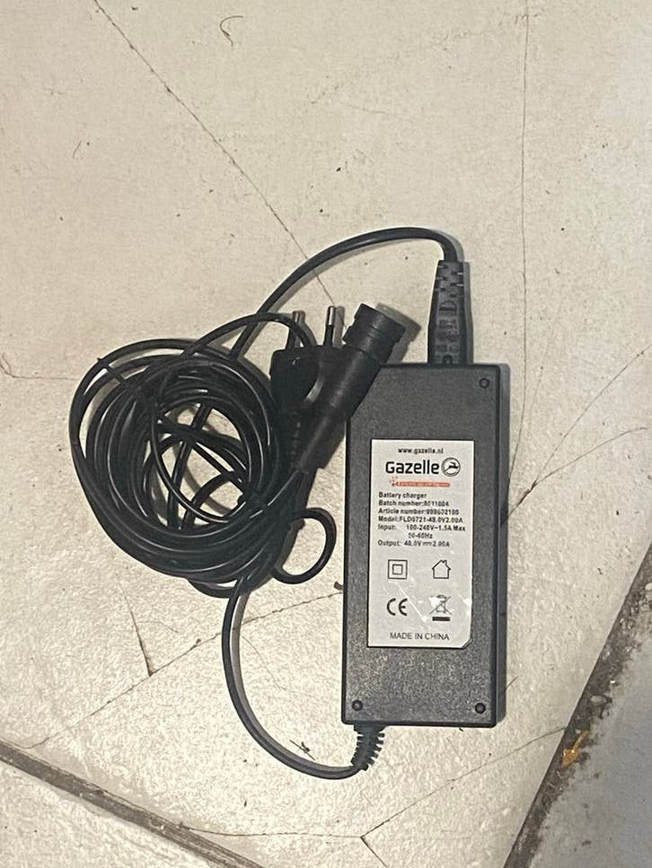 3x E-Bike Acculaders (Gazelle, Universal Power Group, TranzX, Ophalen of Verzenden, Gebruikt