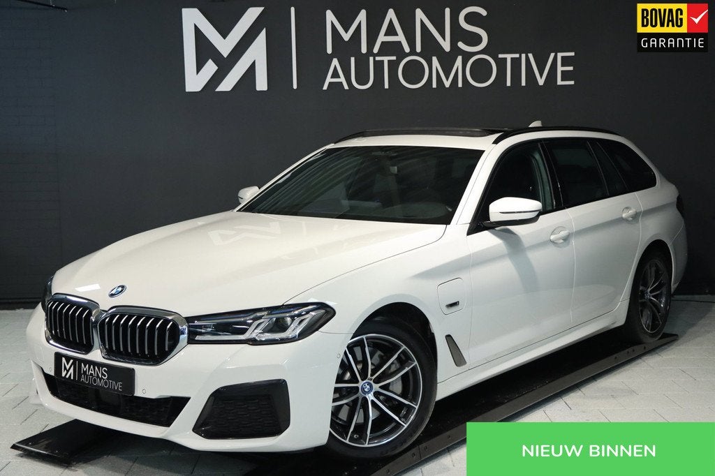 BMW 5-serie Touring 530e M Sport / PANO / LASER / HUD / ACC, Auto's, 1998 cc, Achterwielaandrijving, Gebruikt, 4 cilinders