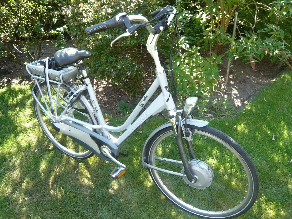 mooie aluminium 28" 54cm BATAVUS STACCATO E bike zilvergrijs, 51 tot 55 cm, Ophalen, Gebruikt, Batavus